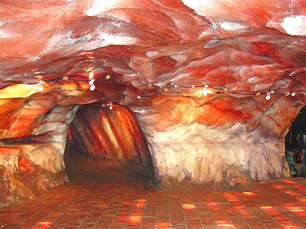 A look inside the extensive mine where SaltWorks sources its Ancient Ocean Himalayan Pink Salt.